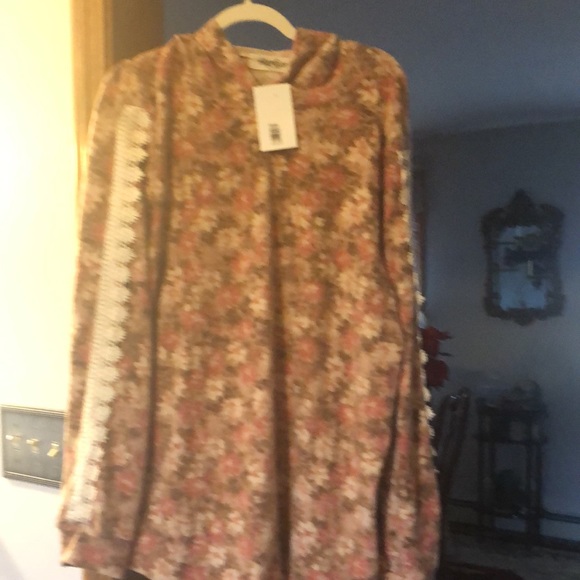 Haptics brand hoodie - Picture 2 of 2